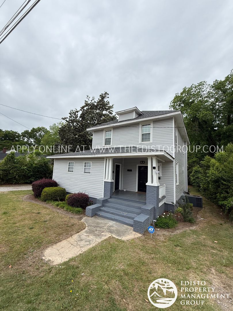 Orangeburg House: 499 Boulevard St