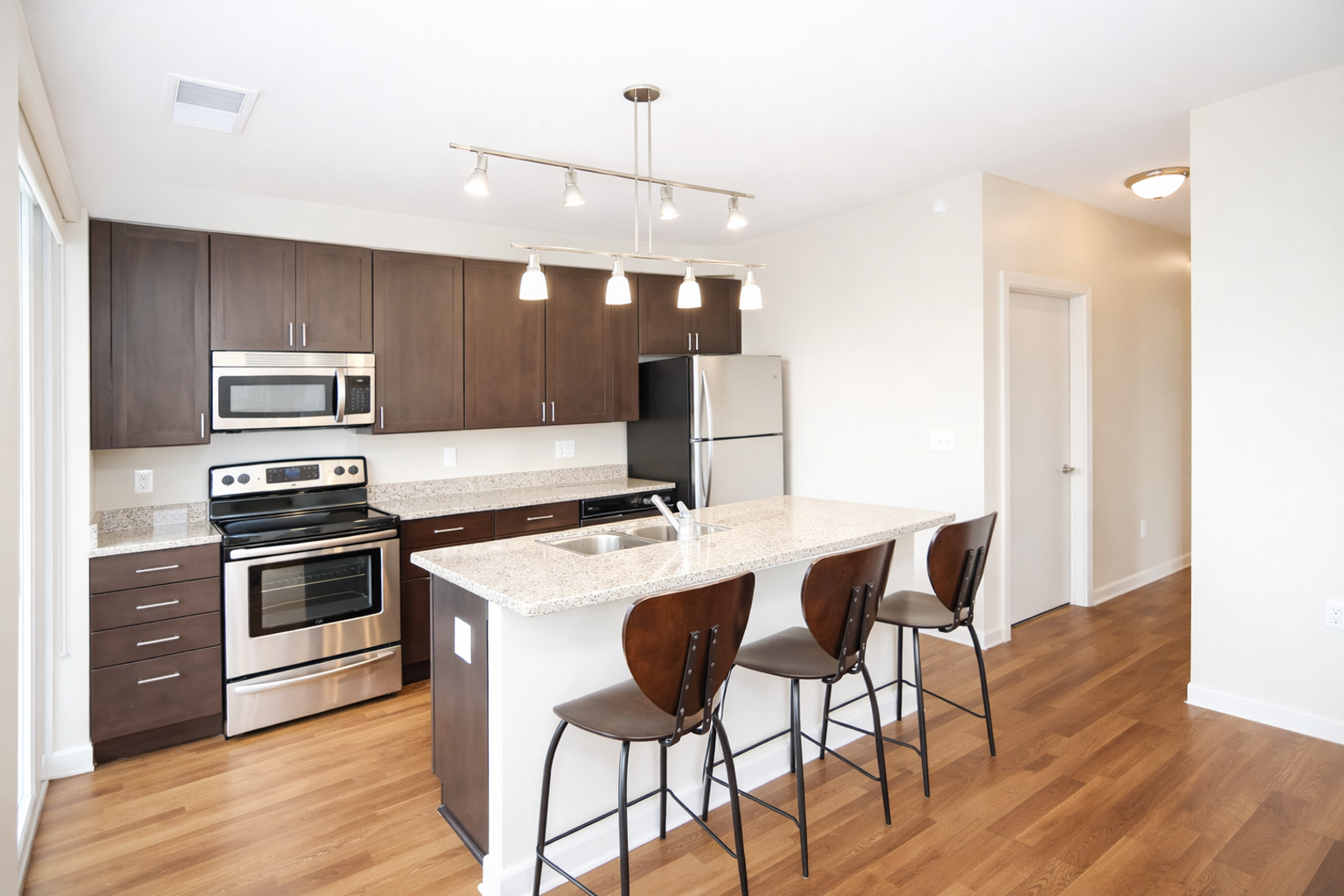 Minneapolis Apartment: 711 4th St SE