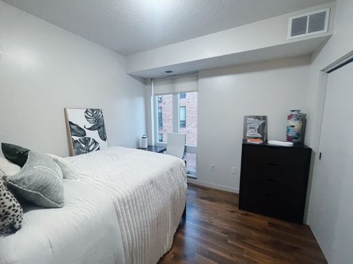 Room for Rent - Near U of M!