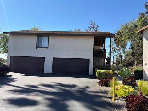 Remodeled Spring Valley Townhome – photo 1
