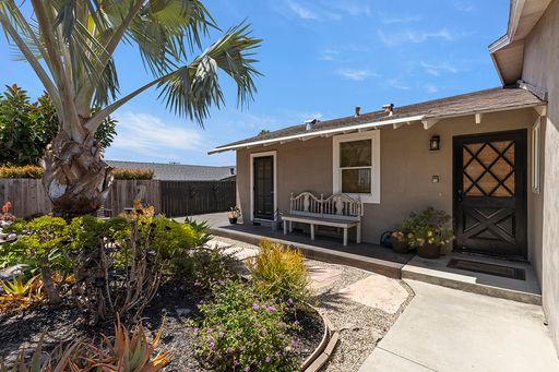 Luxury Executive Rental | 2416 Oxford Avenue, Cardiff-by-the-Sea