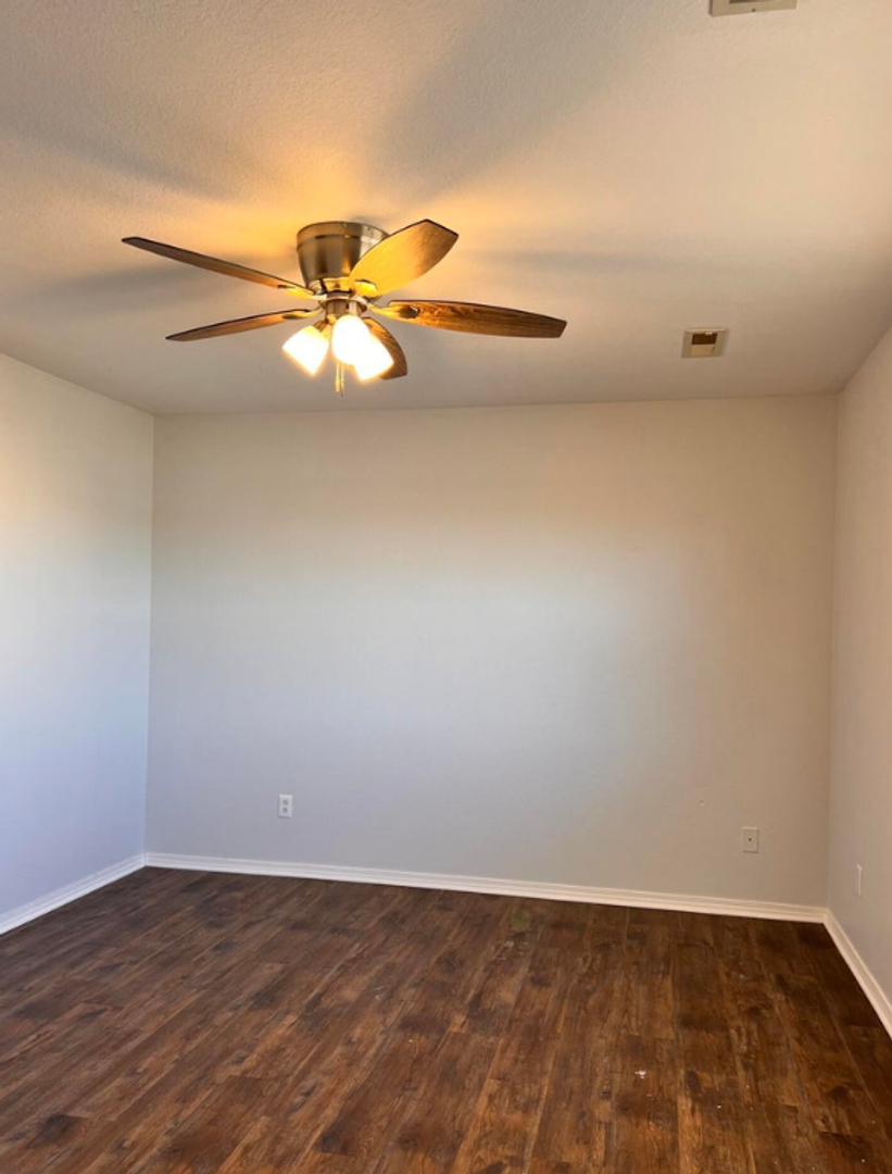 Joplin Apartment: 2212 E 8th St A-D