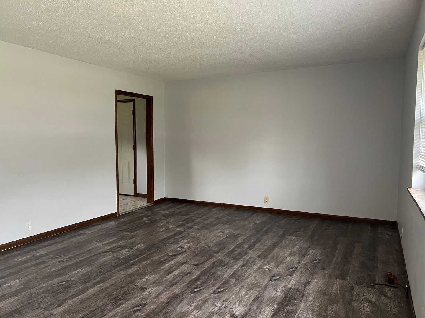 Joplin Apartment: 3329-3331 Hawthorn