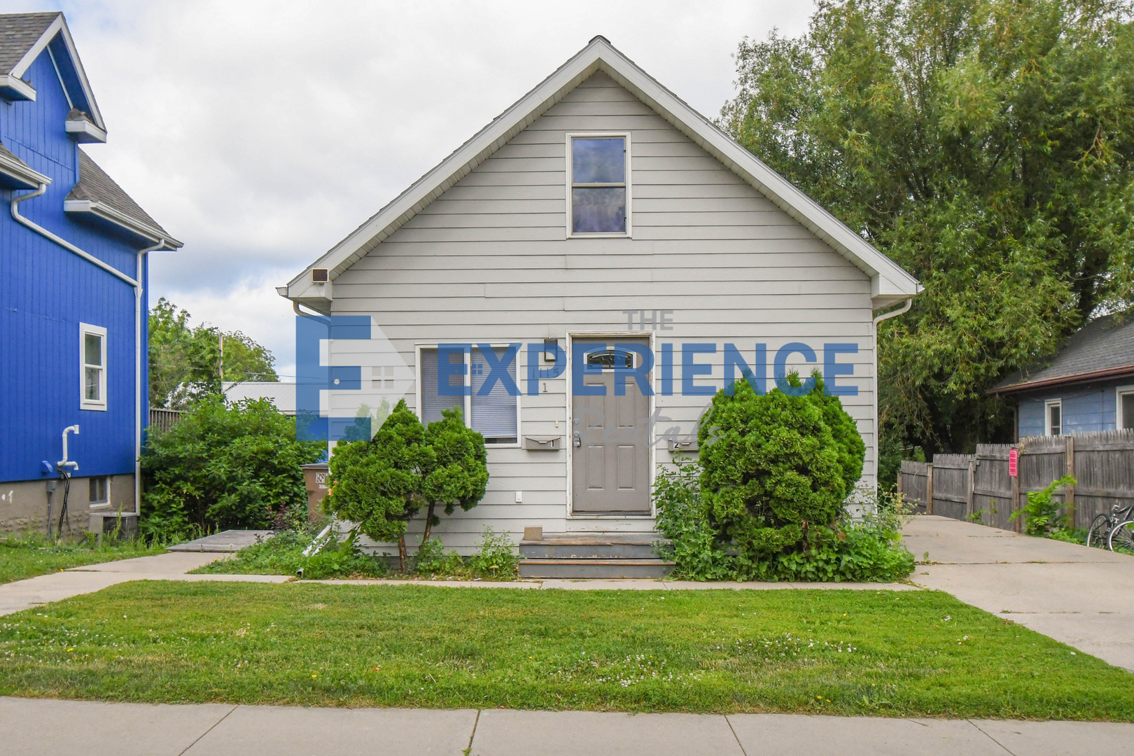 Sioux Falls Apartment: 1115 N Duluth Ave
