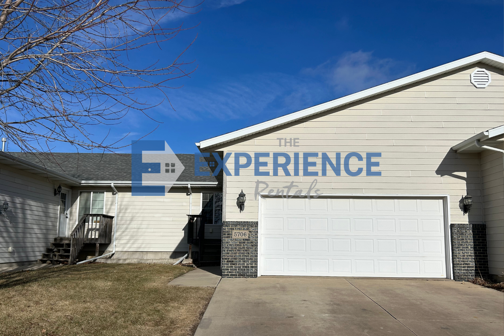 Sioux Falls House: 5706 W 58th St