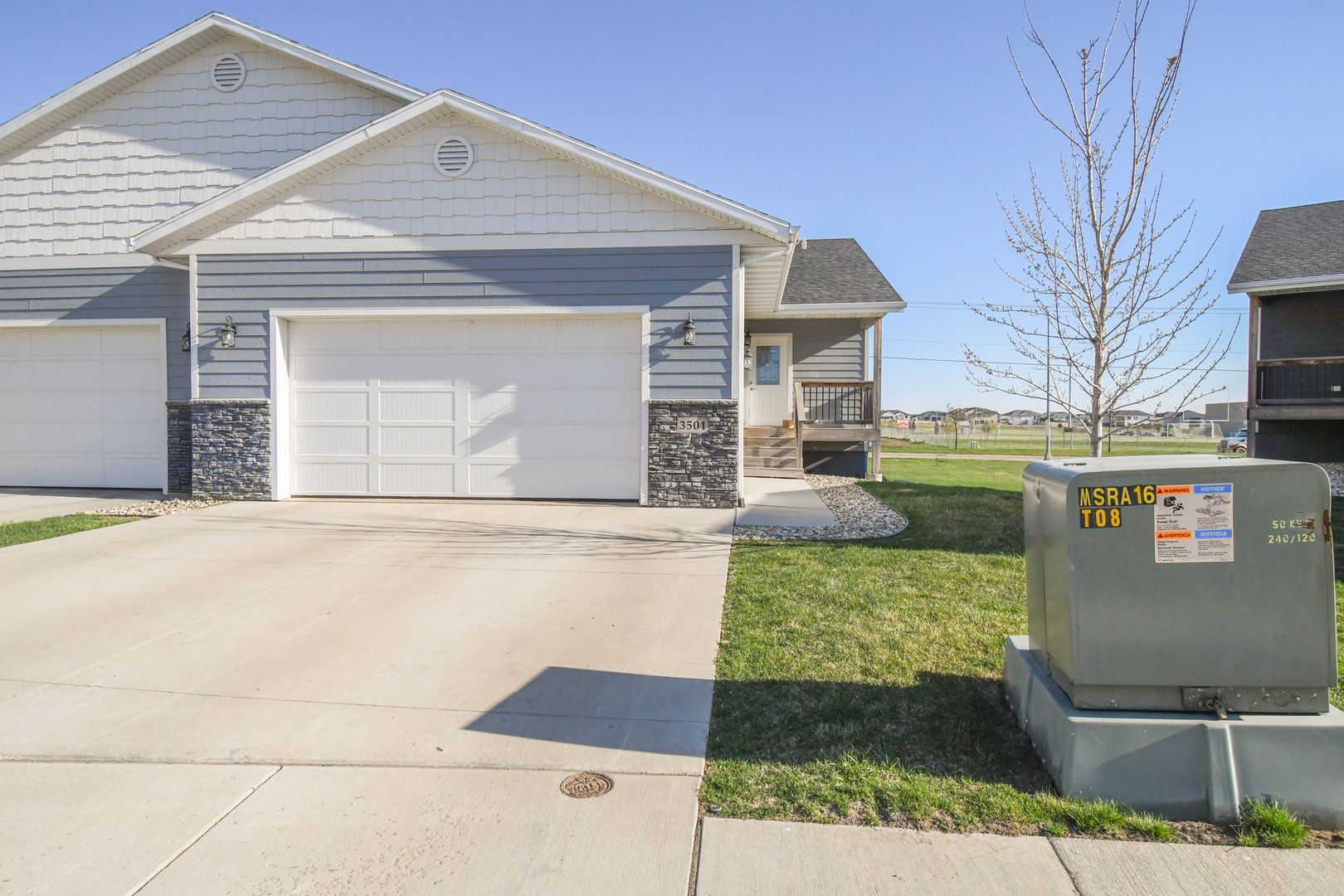 Sioux Falls House: 3501 S Outfield Circle