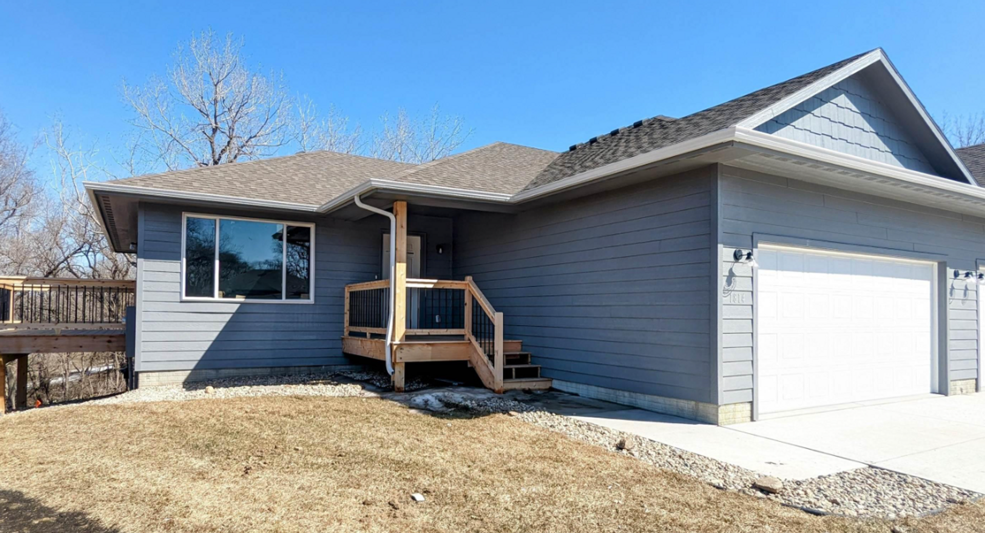 Sioux Falls House: 1814 N Oberg Cir