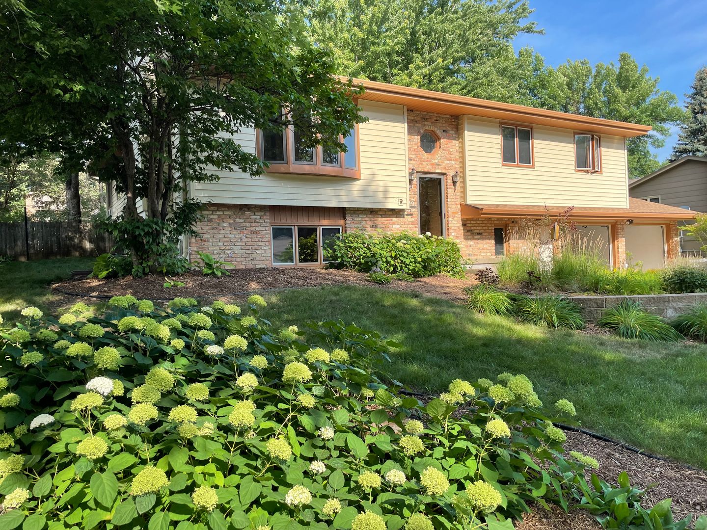Sioux Falls House: 2213 S Wellington Ave