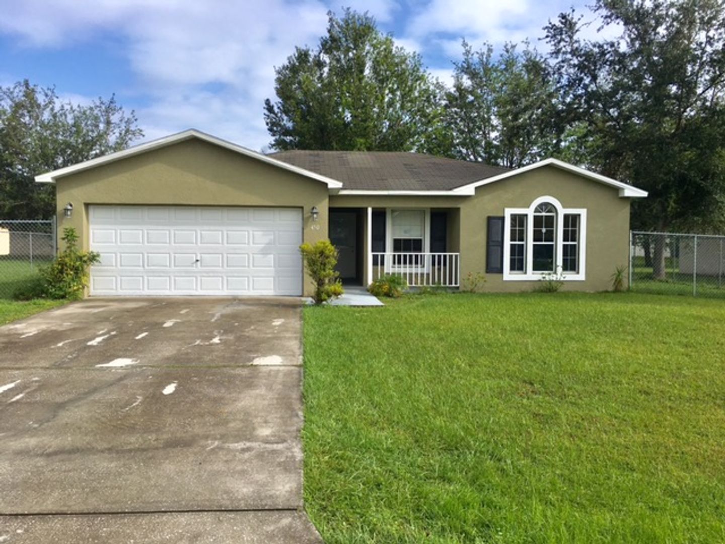 Poinciana House: 450 Cardinal Court