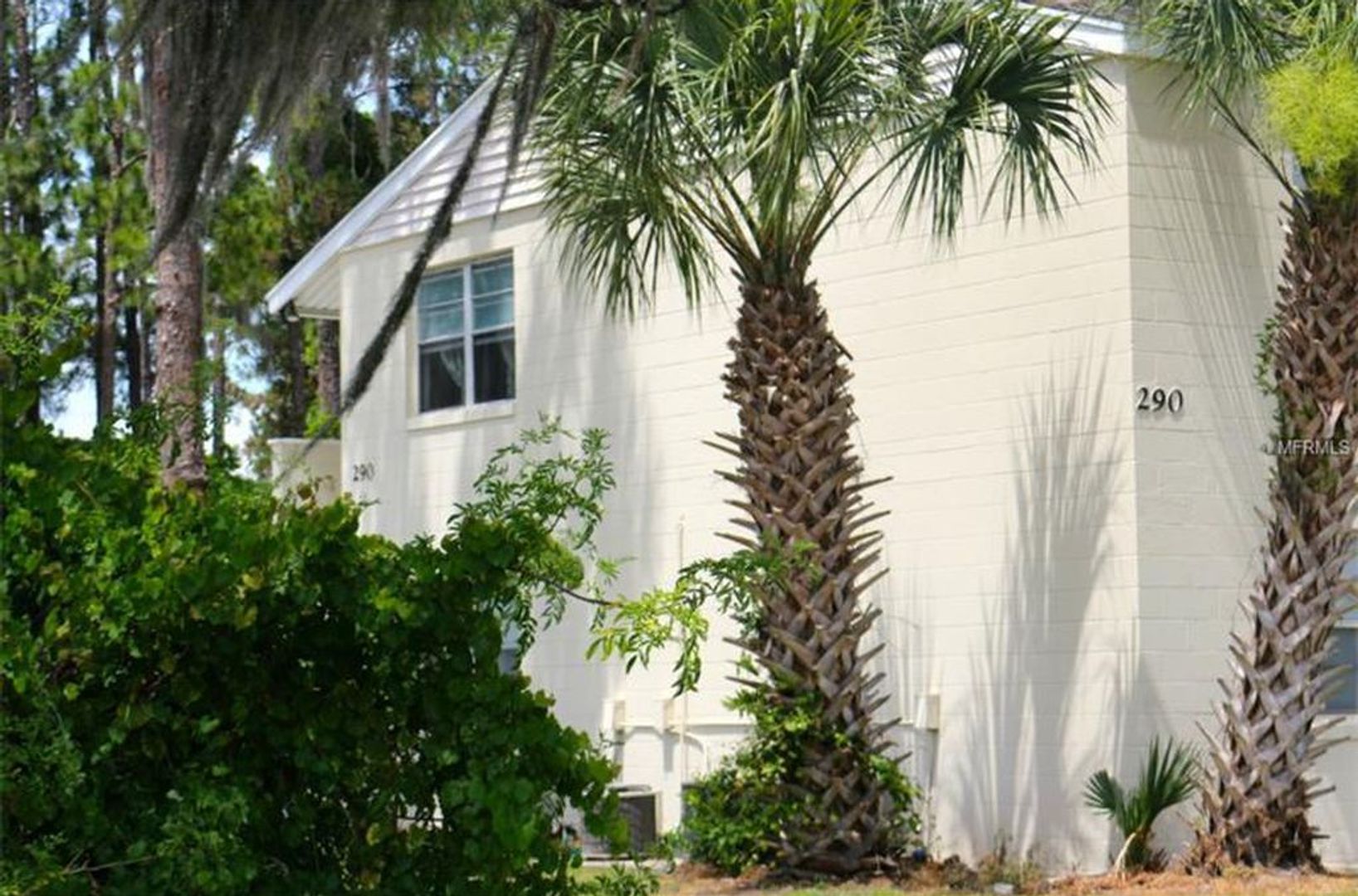 Kissimmee Apartment: 290 Flower Lane