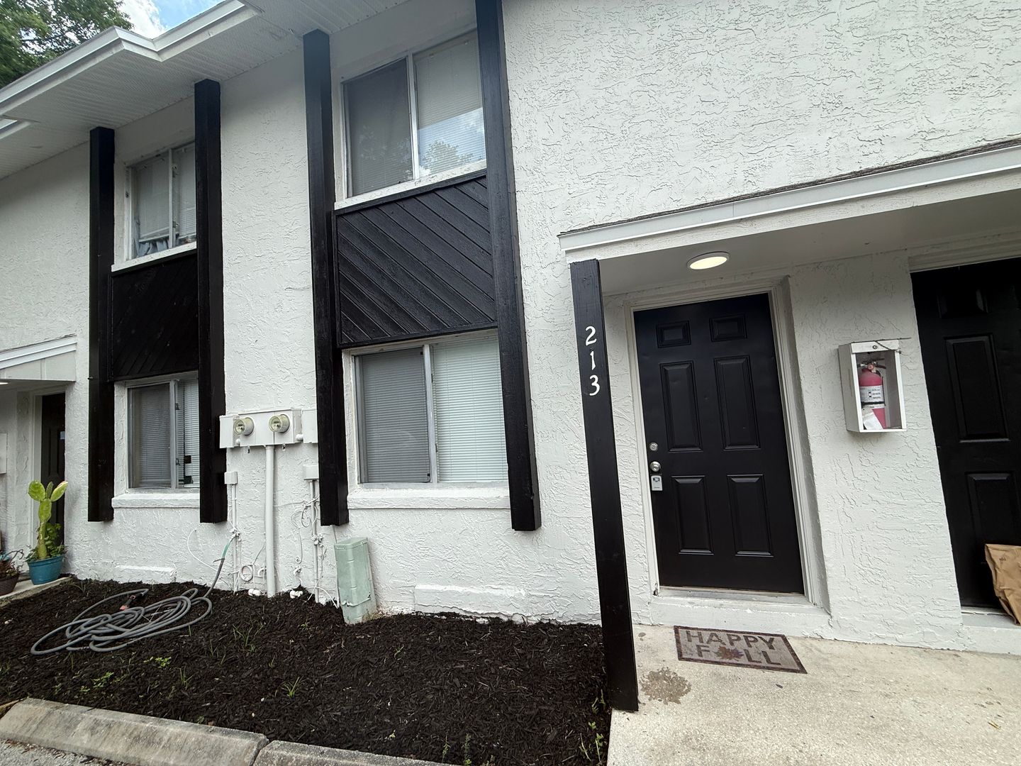 Winter Springs House: 213 S Moss Rd