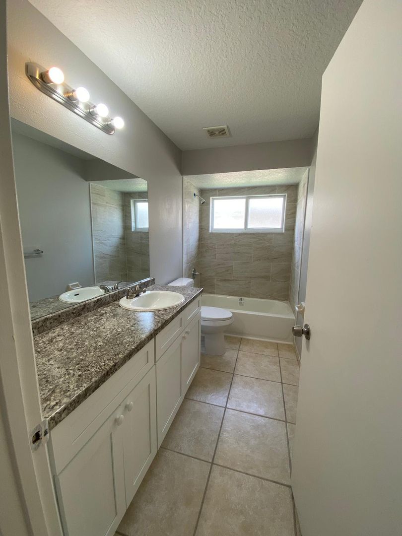 1440 Timberbend Cir 4 of 10
