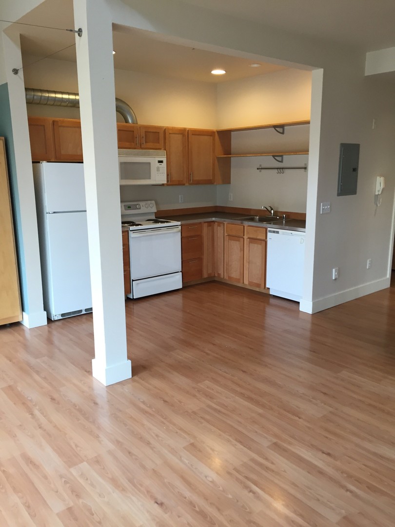 Seattle Apartment: 4038  Stone Way N