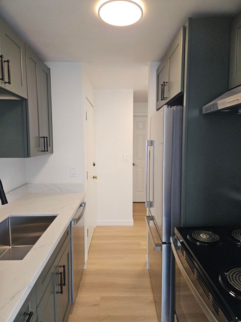 Seattle Apartment: 3829 Martin Luther King Jr Way S