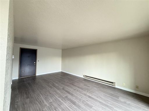 Spacious 1 bedroom/1 bath in North Seattle!! 6 weeks FREE RENT! – photo 1