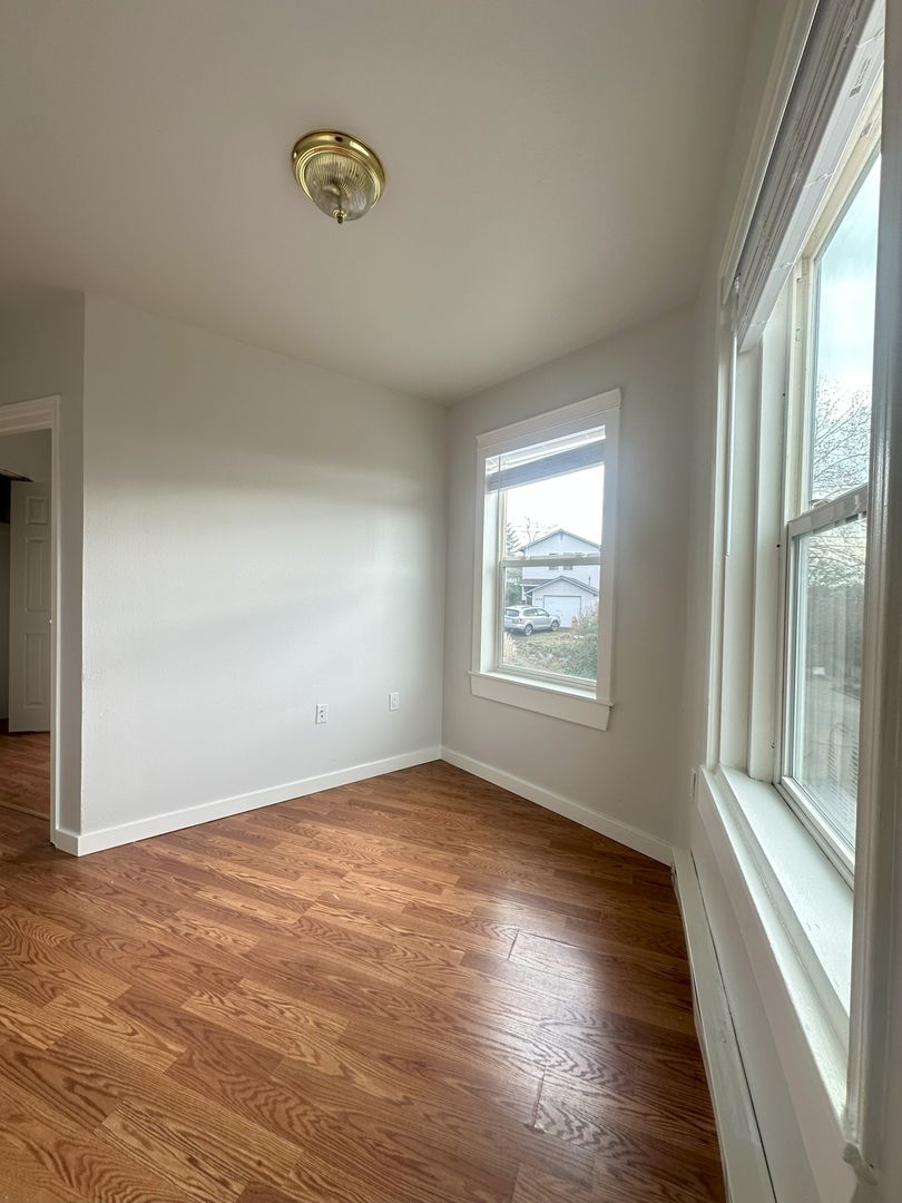 Seattle Apartment: 842 Davis Place S