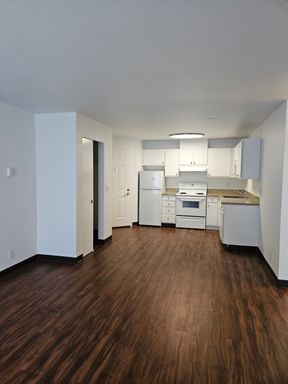 2-Bed Apartment on First Hill With a View! 6 weeks FREE RENT! – photo 1