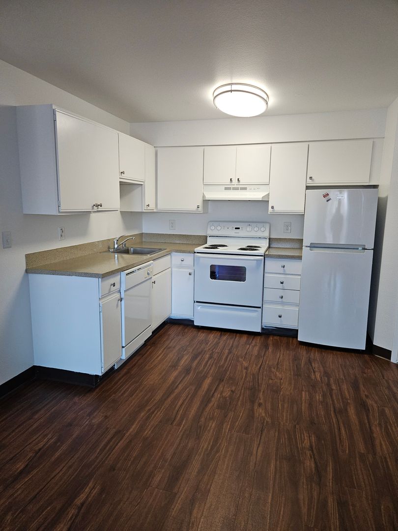 Seattle Apartment: 321 10th Ave