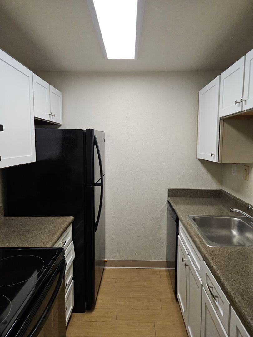 Seattle Apartment: 1314 Spring St