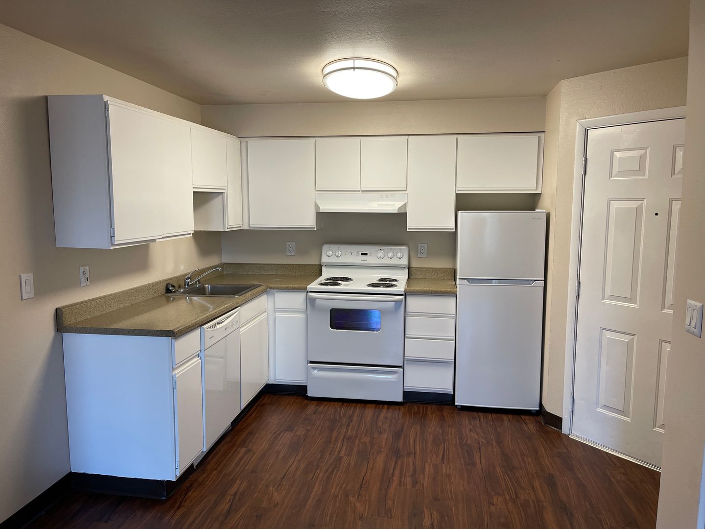 Seattle Apartment: 321 10th Ave