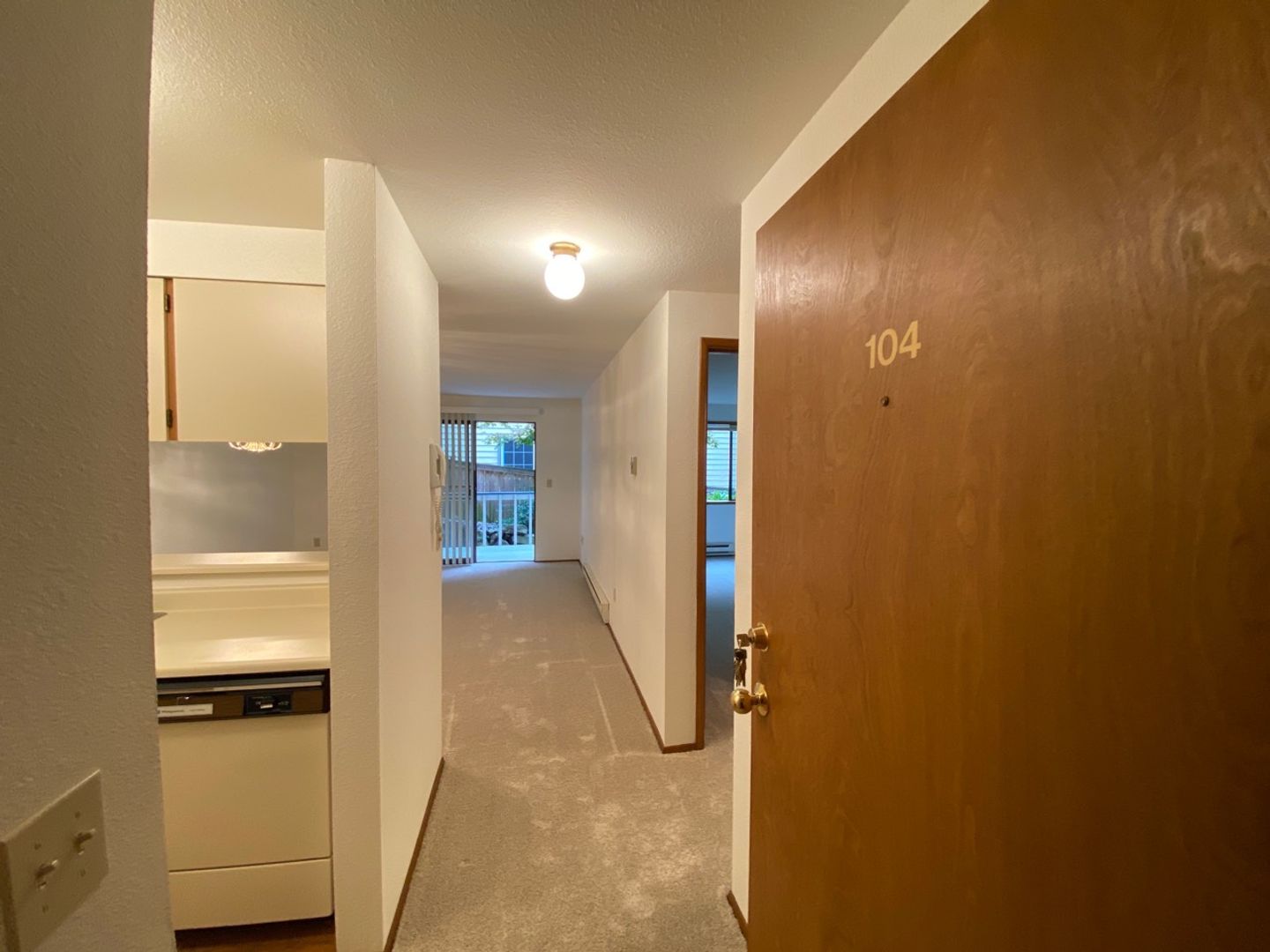 Seattle Apartment: 12542 35th Ave NE