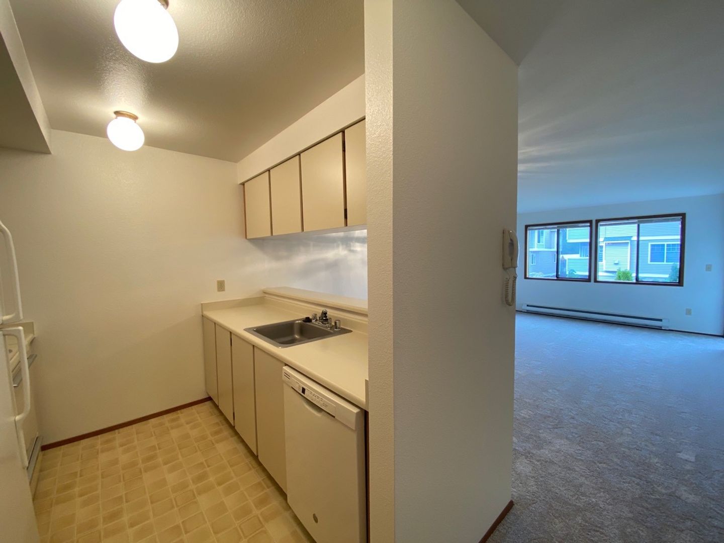 Seattle Apartment: 12542 35th Ave NE