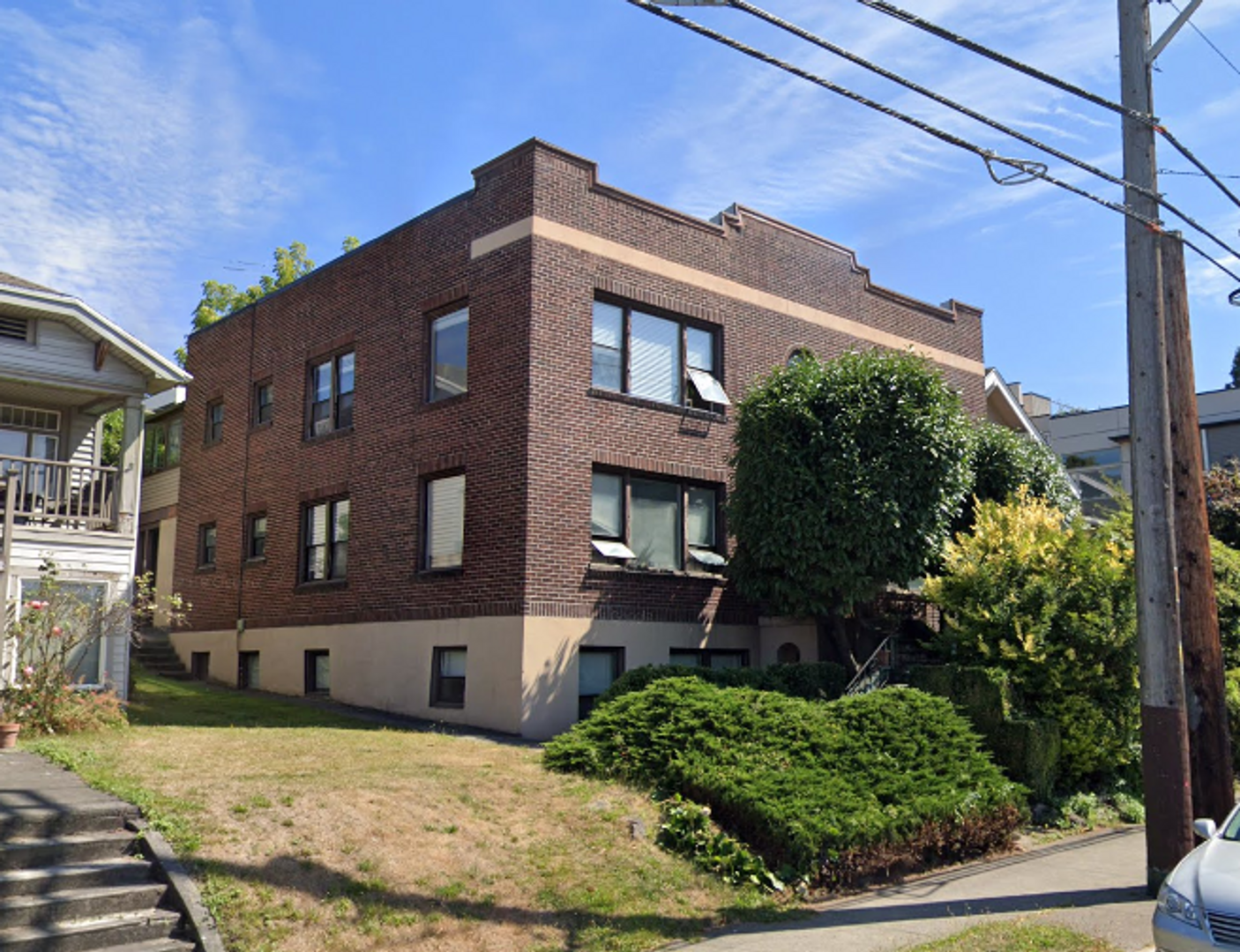 Seattle Apartment: 2626 Eastlake Ave E