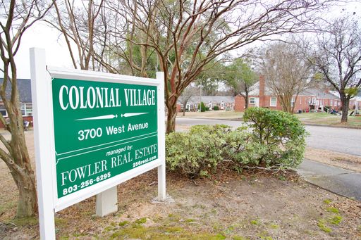 2 bed 1 Bath at Colonial Village – photo 1