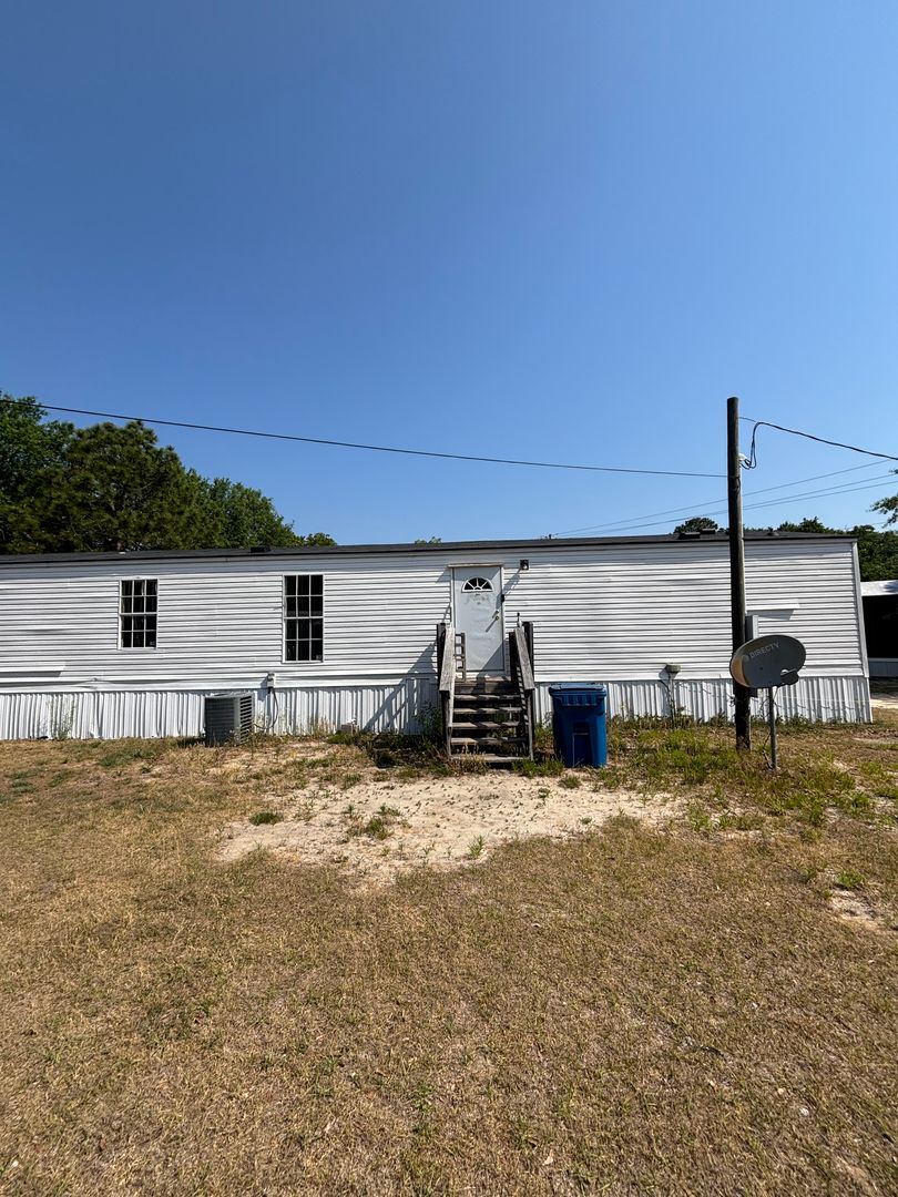 West Columbia Apartment: 320 Dreher Road