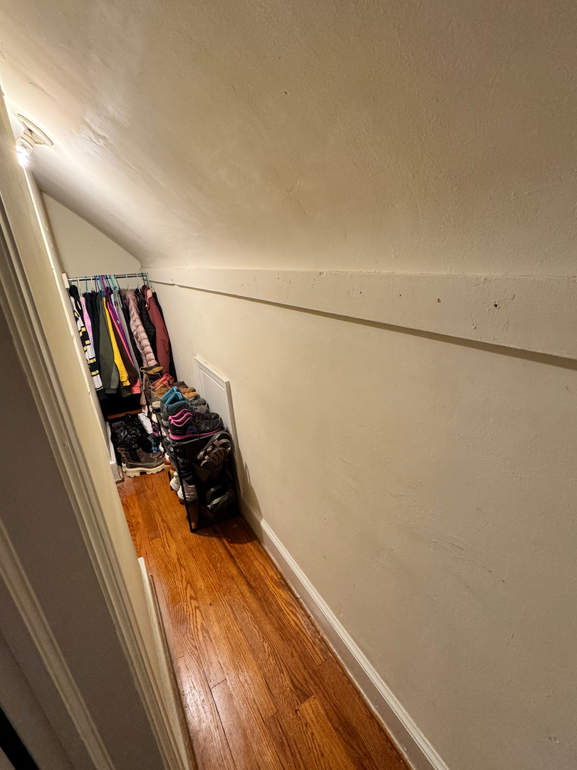 Columbia Apartment: 3626 A Blossom Street