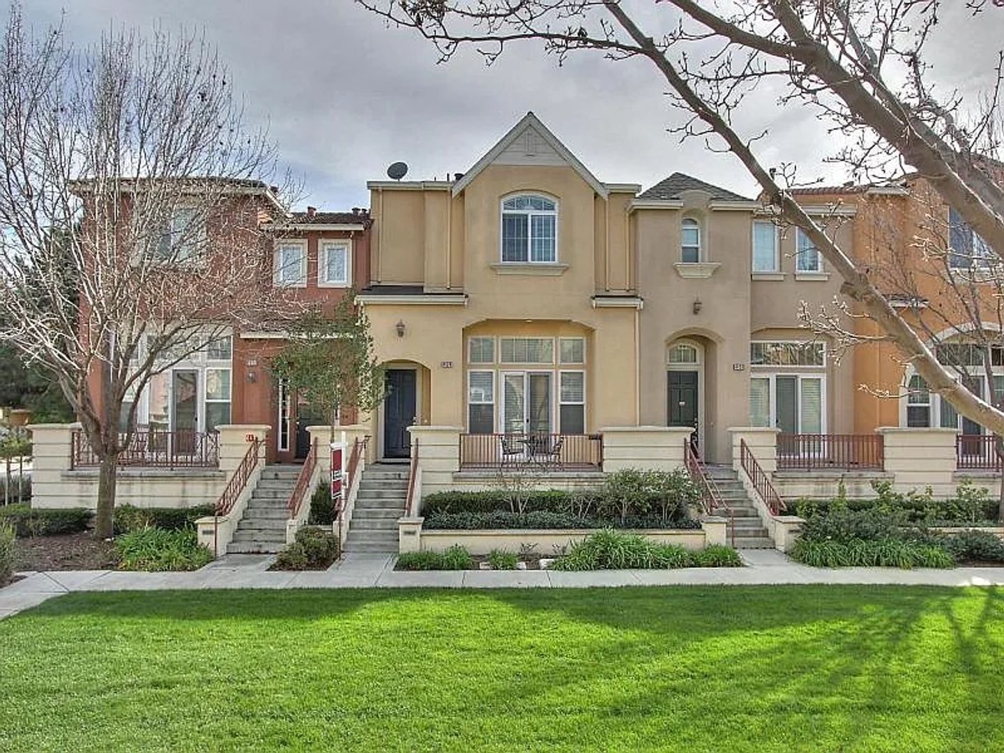 Santa Clara House: 4424 Headen way