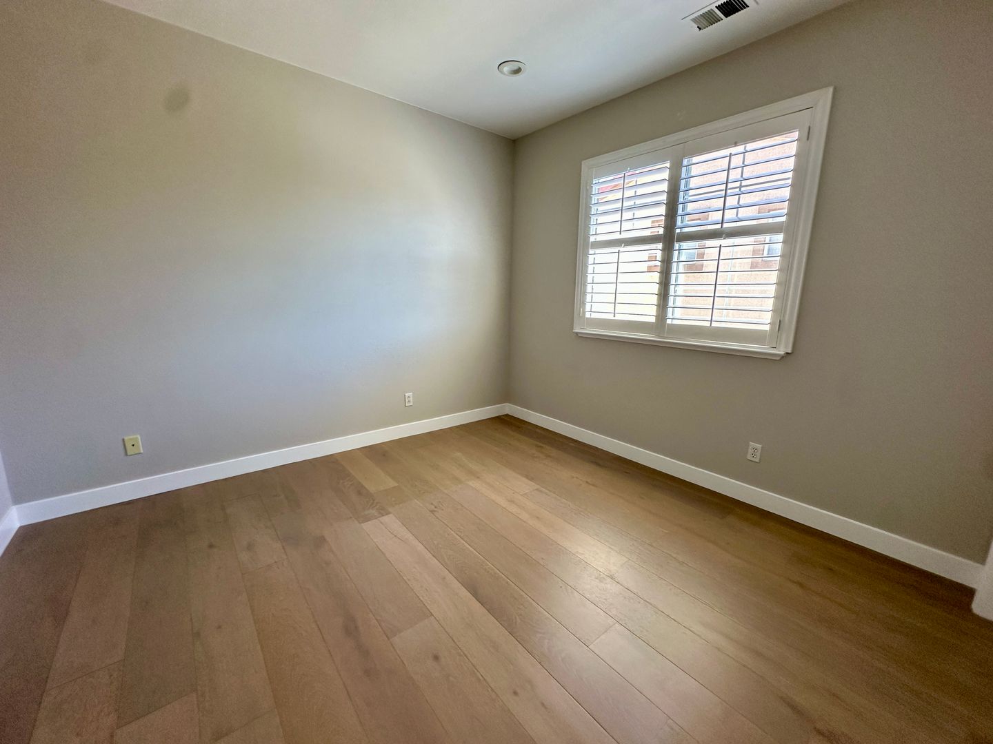 Santa Clara House: 2298 Lenox pl