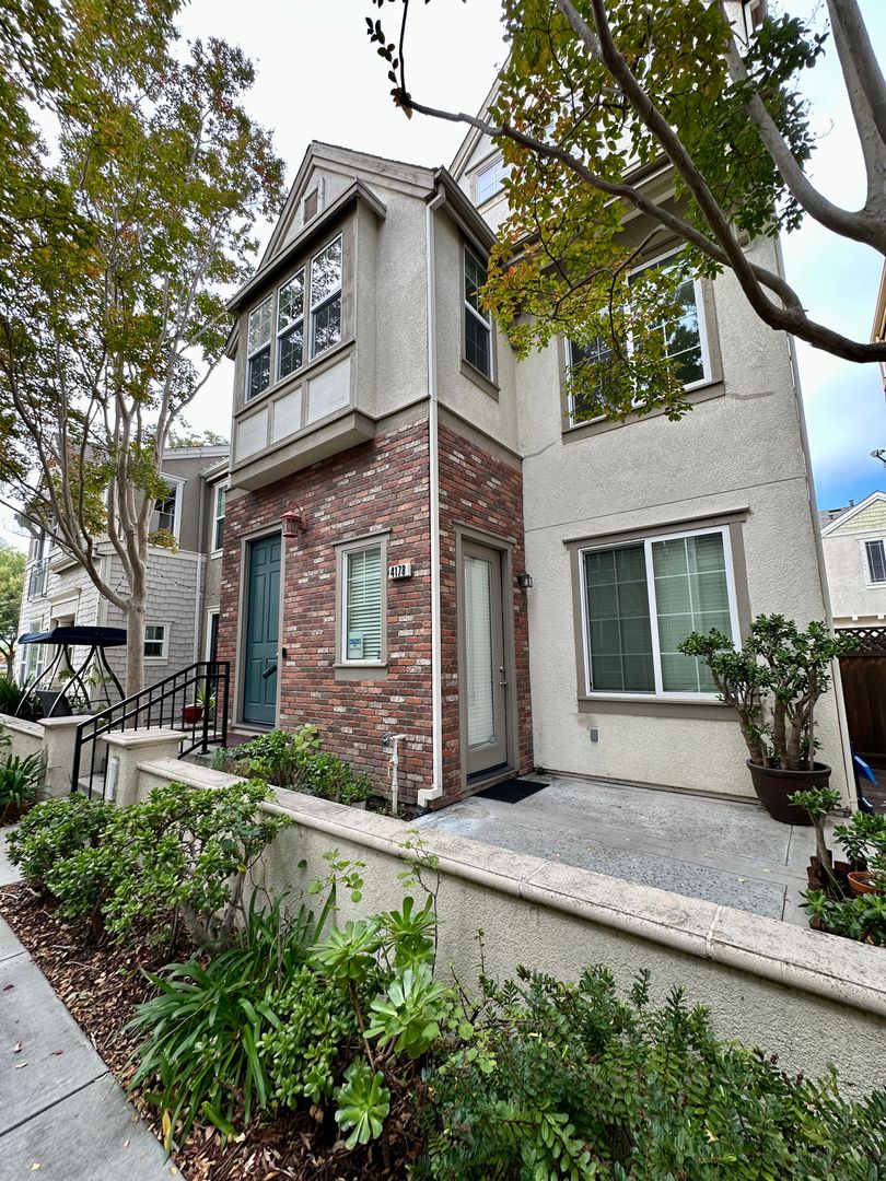 Santa Clara House: 4178 Tobin Cir