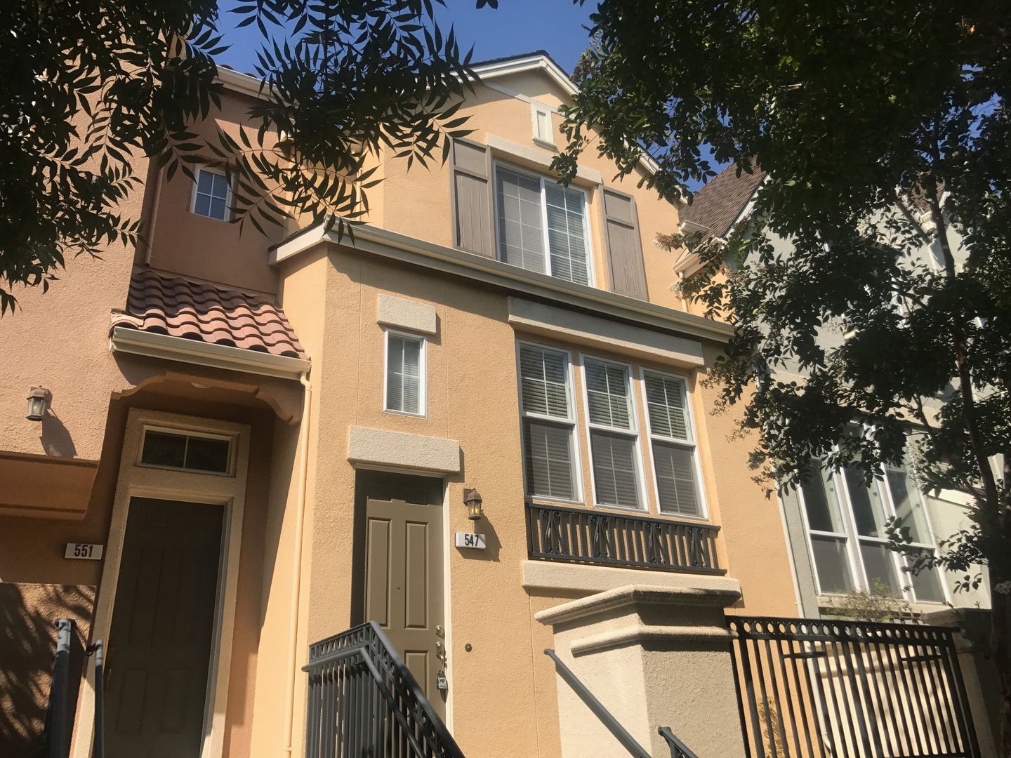 Santa Clara House: 547 Moreland Way