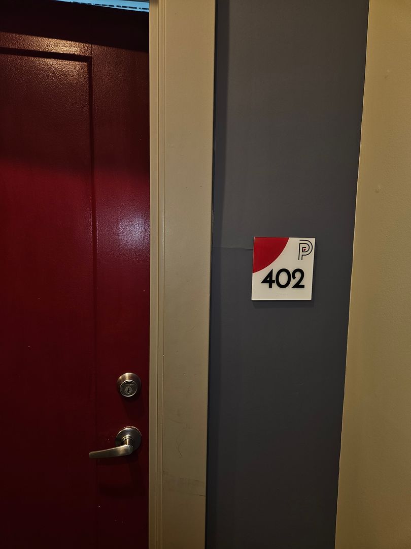 Lansing Apartment: 2222 E. Michigan Avenue