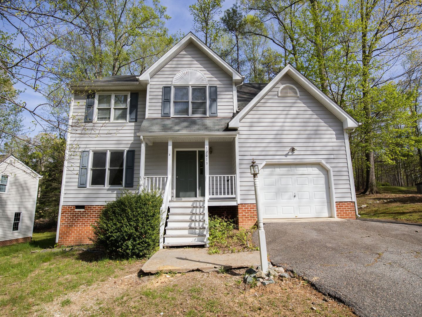 Midlothian House: 12013 Amber Meadows Lane