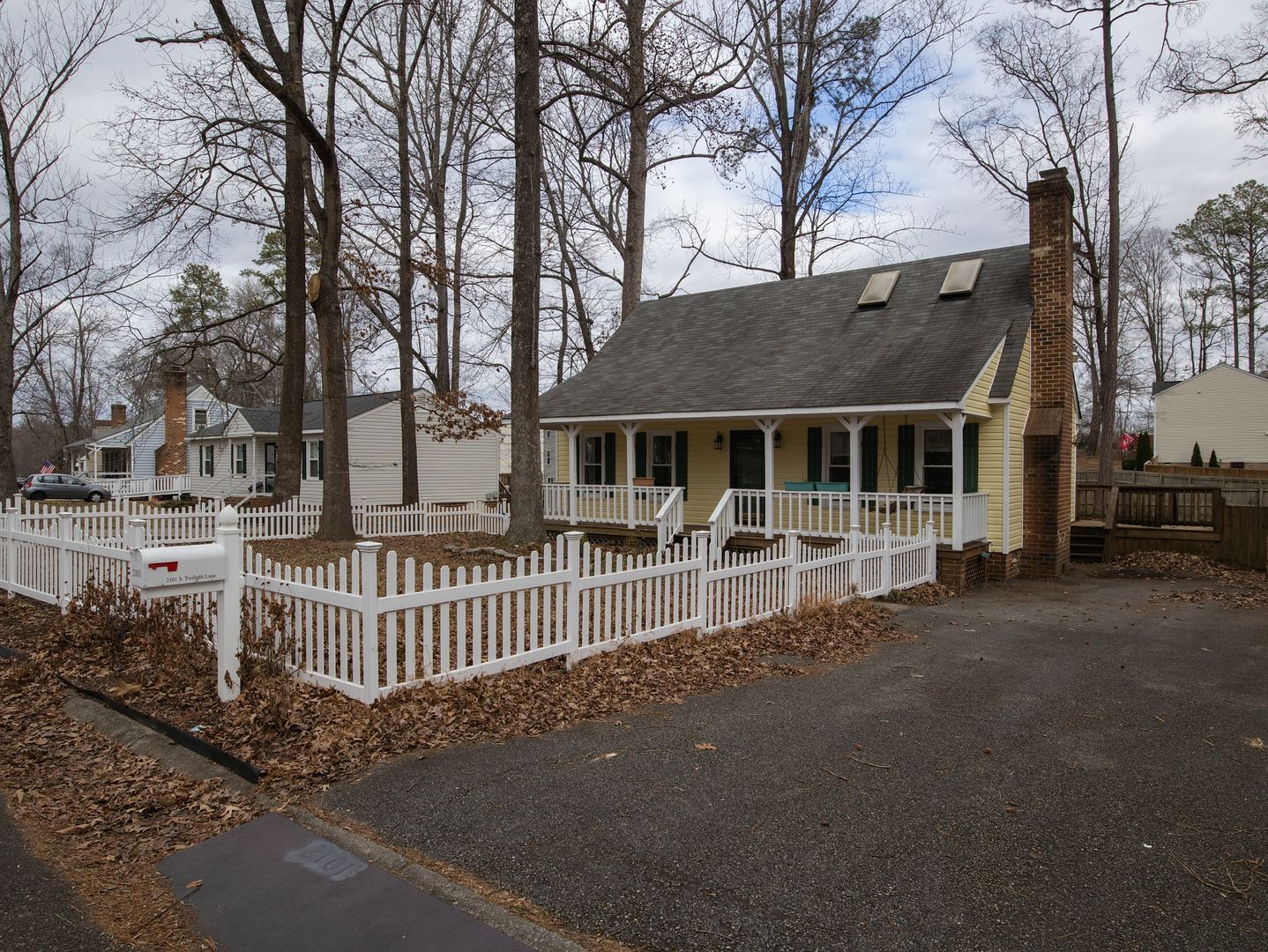 North Chesterfield House: 2101 S Twilight Ln