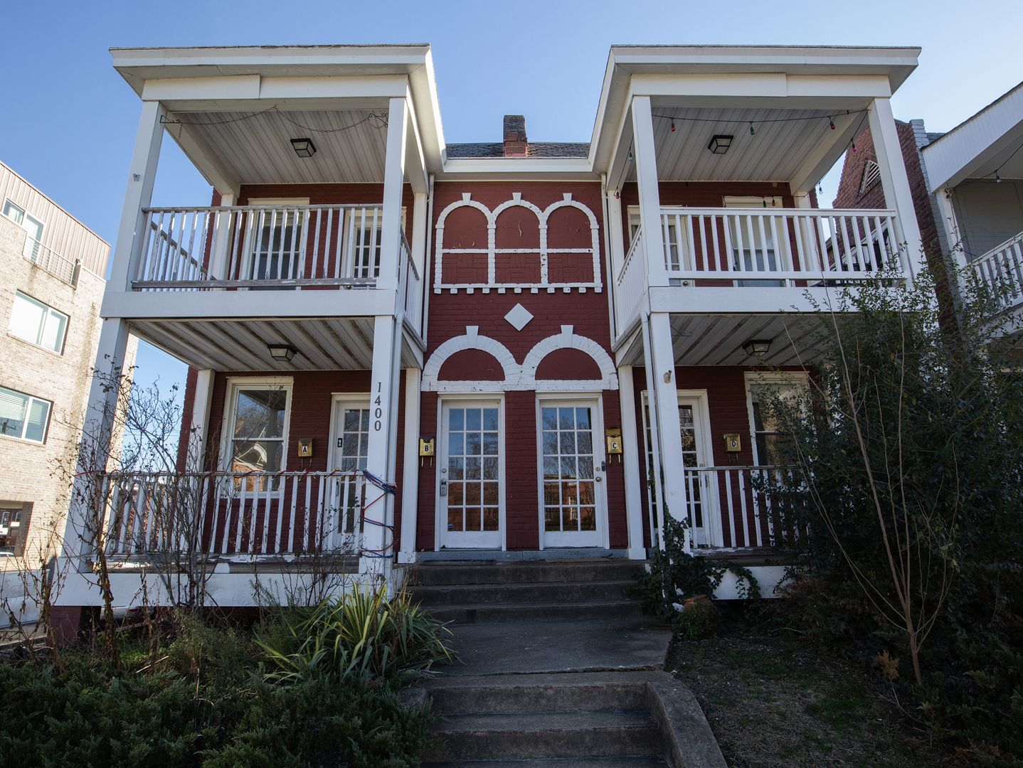 Richmond Condo: 1400 Bainbridge St