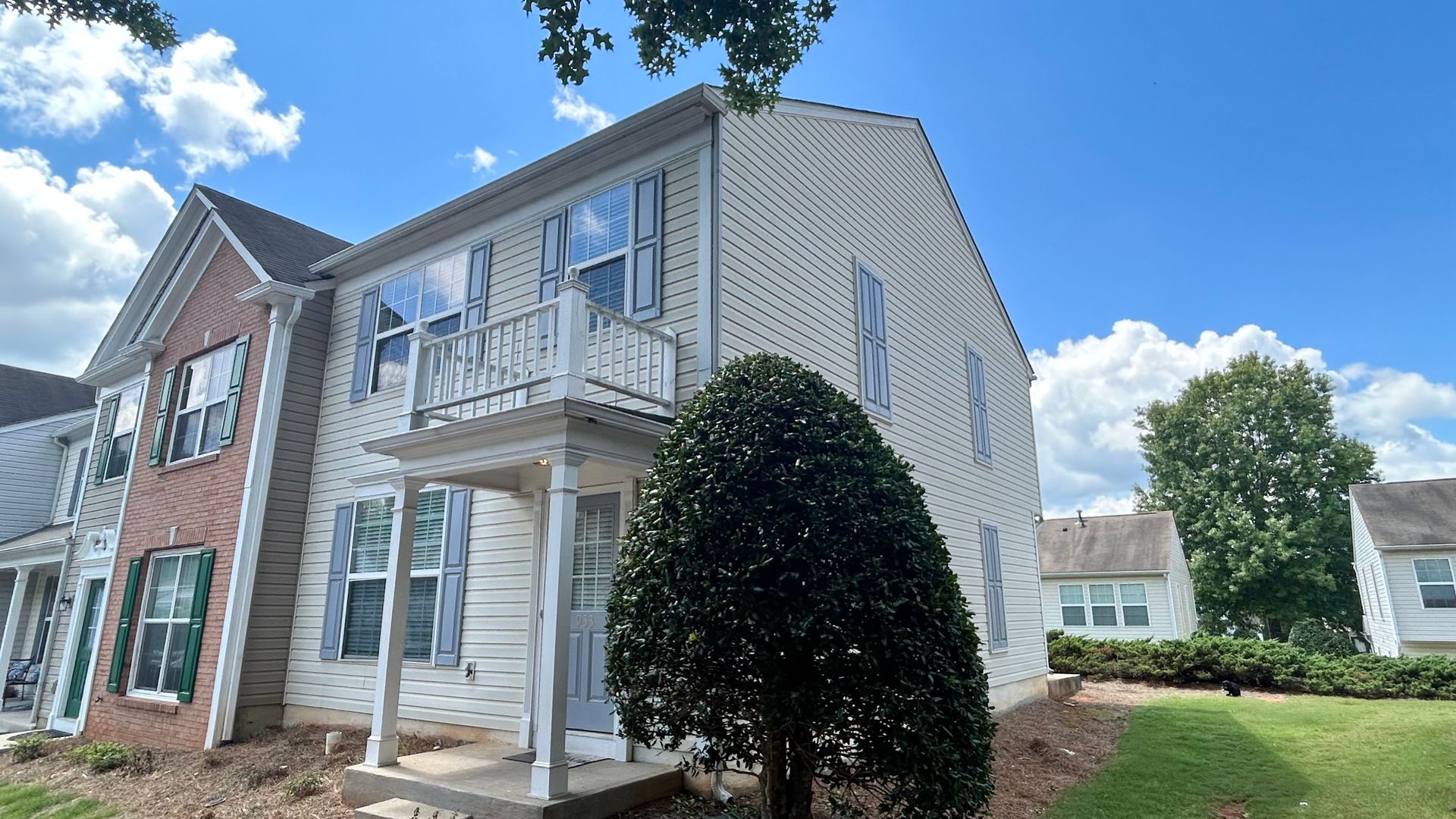 Alpharetta Townhome: 933 Prestwyck Ct