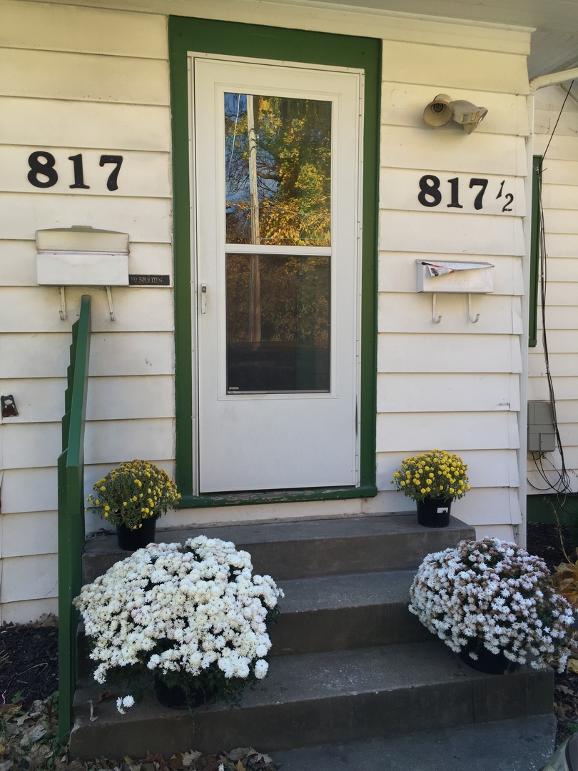 Iowa City House: 817 River St