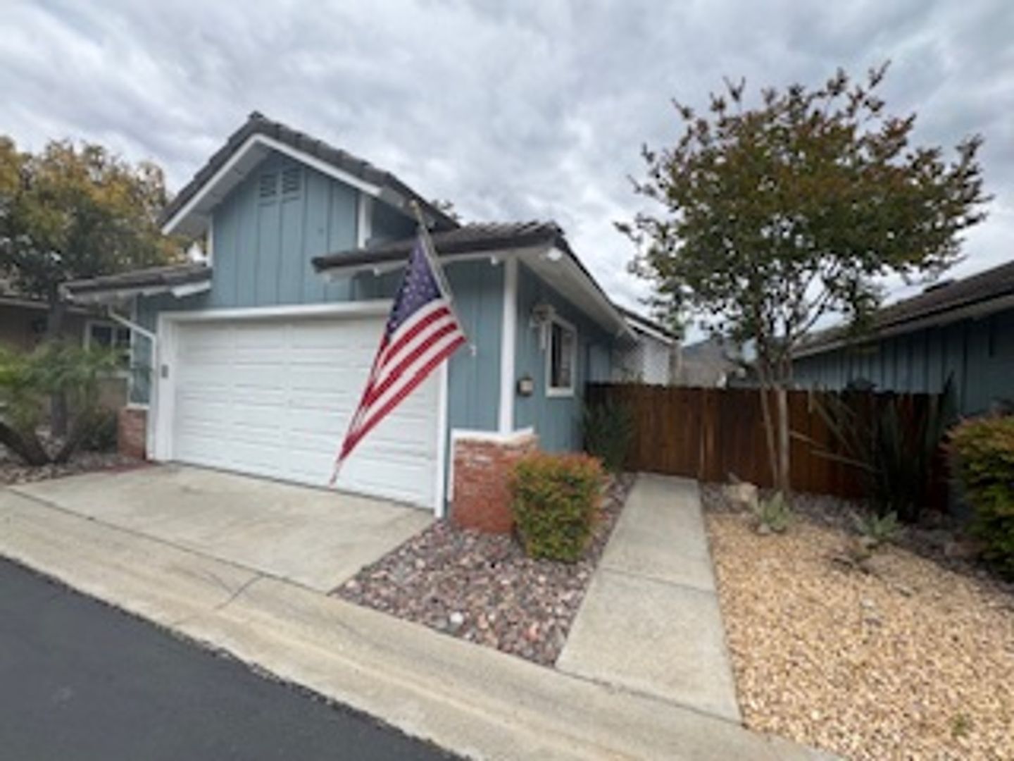 El Cajon House: 1241 Pearlbush Ct.