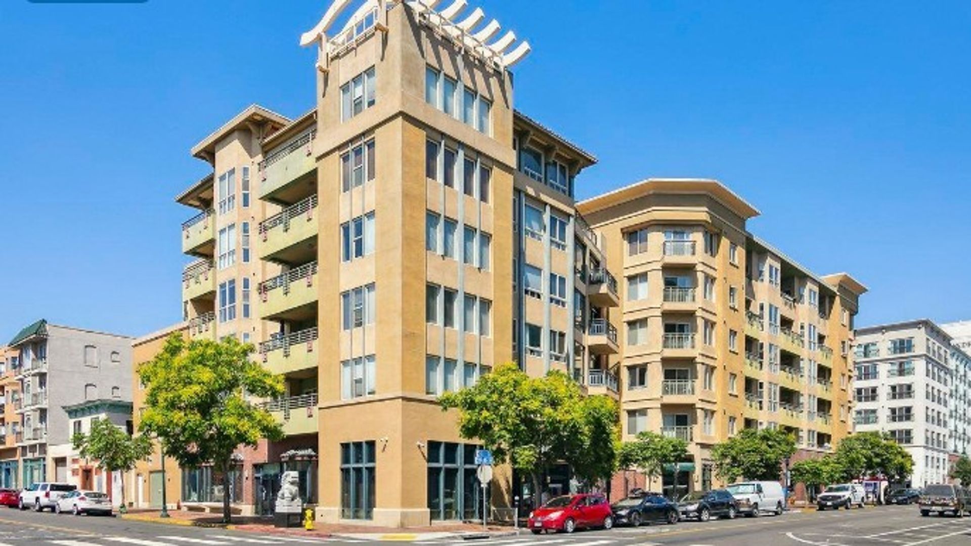 San Diego Condo: 330 J Street