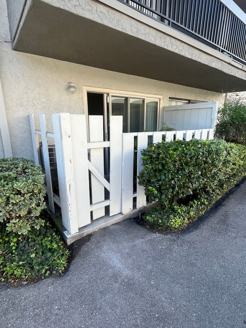 San Diego Condo: 6650 Amherst