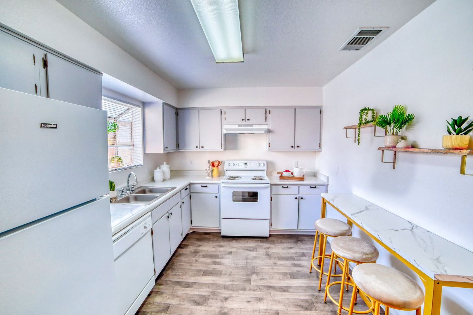 Las Vegas Apartment: 1251 South Cimarron