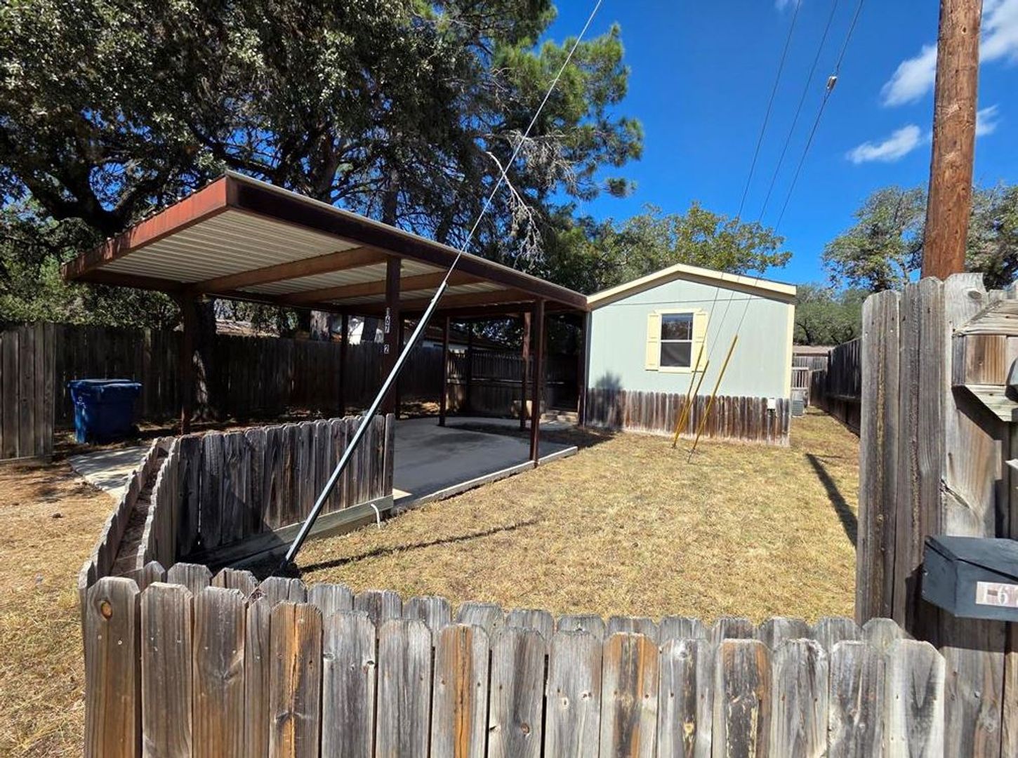 Bandera Apartment: 167 Beaumont