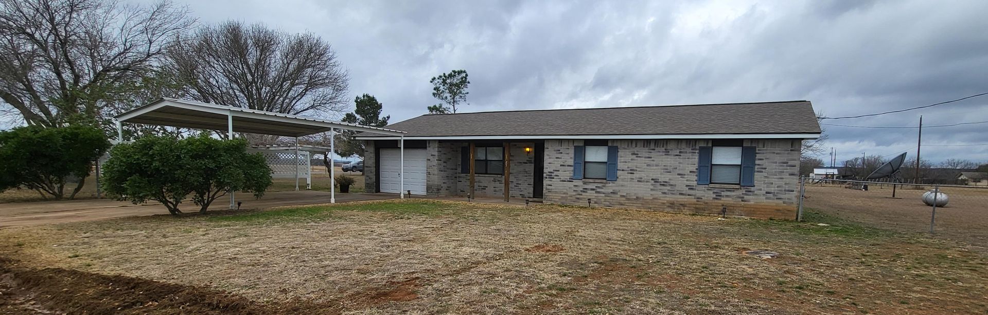 Fredericksburg House: 25 Windsong Ln