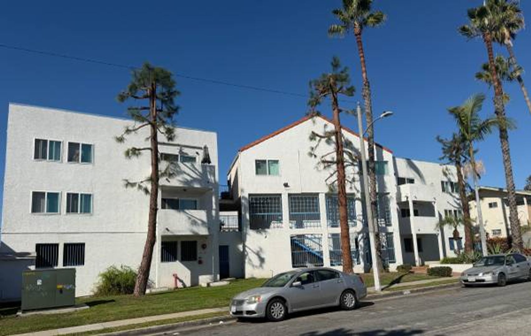 Inglewood Apartment: 811-815 Java Ave