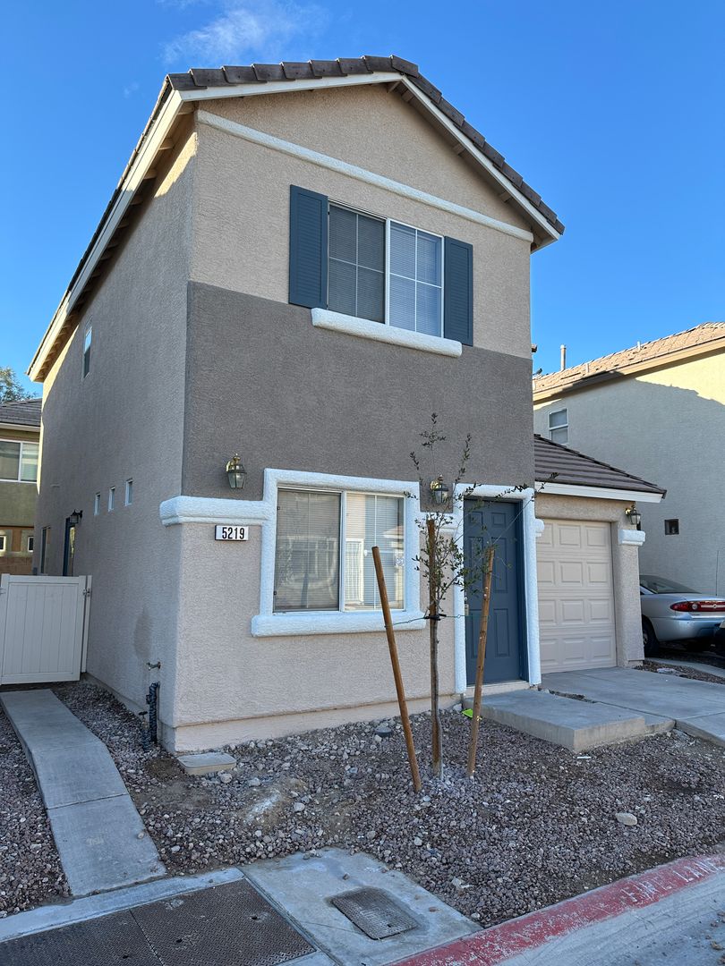 Las Vegas House: 5219 Paradise Valley Ave