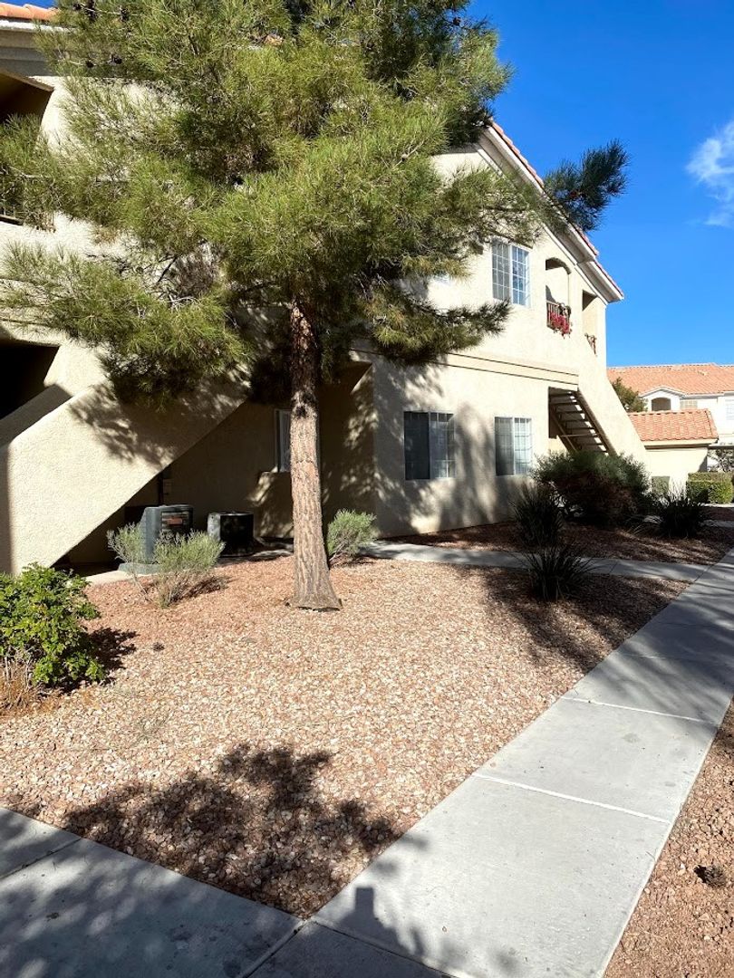 North Las Vegas Condo: 1881 W. Alexander Rd. Bldg.#1104