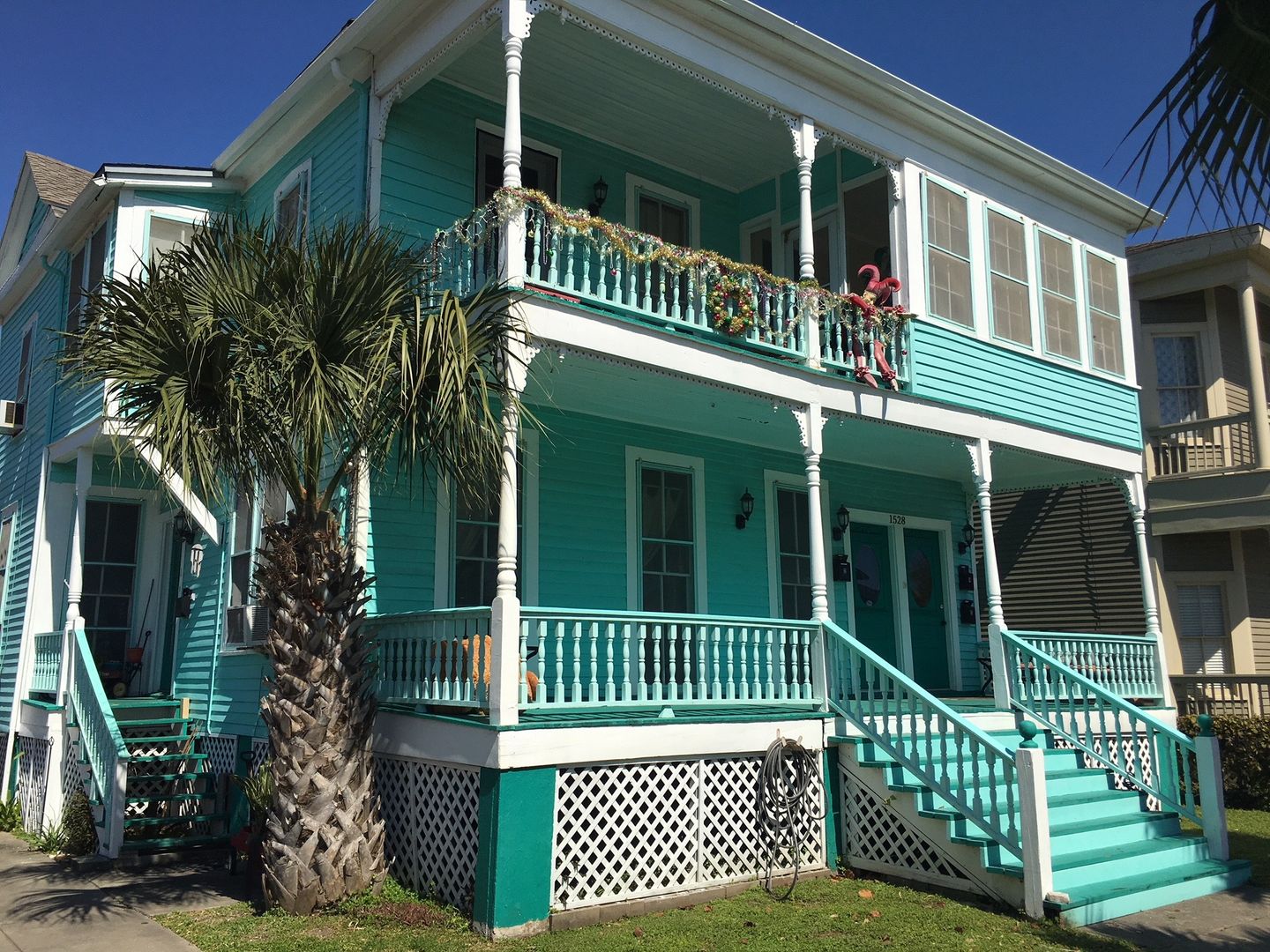 Galveston Apartment: 1528 Church St.